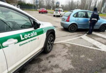 Droga e farmaci sospetti in auto: cinque denunciati