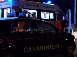 Aggrediti senza motivo davanti al McDonald’s di Asola: feriti due ventenni. Un 16enne armato di baionetta fermato dai carabinieri