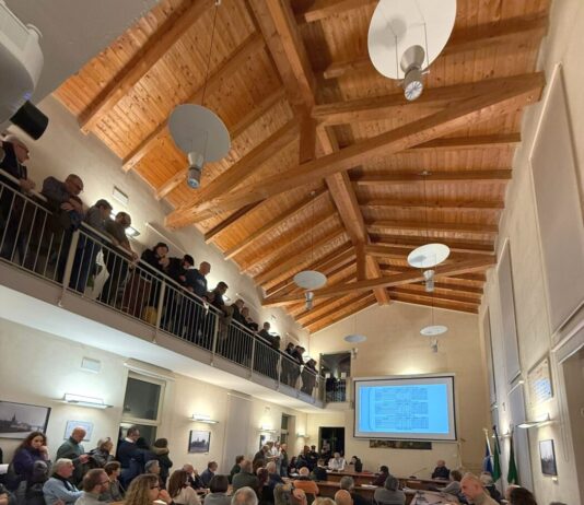 Curtatone: Pgt, sala gremita e confronto. “Ma non è scritto nella pietra”
