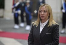 Premier Meloni in visita ad agenti feriti all’ospedale Molinette di Torino