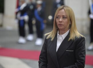 Premier Meloni in visita ad agenti feriti all’ospedale Molinette di Torino