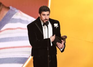 Grammy nel segno di Bad Bunny e delle proteste anti-ICE. Trump “Show inguardabile”