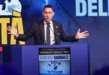 Vannacci lascia la Lega, “Proseguo da solo, inseguo un sogno e vado lontano”