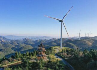 Cina, il 22% della produzione totale di elettricità da eolico e solare