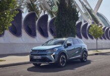 Renault Symbioz, spazio e tecnologia ibrida per la famiglia moderna