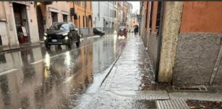 Tonelli: “Basta una pioggia e le vie cittadine finiscono sott’acqua”