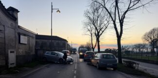 Tamponamento con carambola e scontro frontale a Castellucchio: tutti illesi