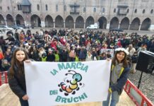 Colori, voci e diritti: la Marcia dei Bruchi riempie la città di speranza