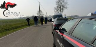 In un fosso con la moto, muore 60enne