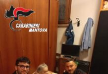 Per strada di notte in stato confusionale: anziana soccorsa dai carabinieri