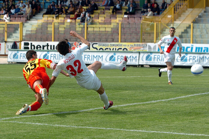 CATANZARO-MANTOVA CAMPIONATO SERIE B 2005-2006 Il gol di Noselli nel 2006