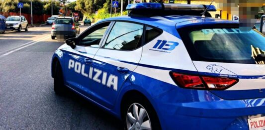 Rapina tre donne per strada: 40enne arrestato dalla Polizia dopo un folle inseguimento
