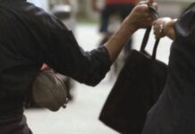 I carabinieri smascherano uno scippatore e rapinatore seriale e il suo ricettatore: denunciati un italiano e un tunisino