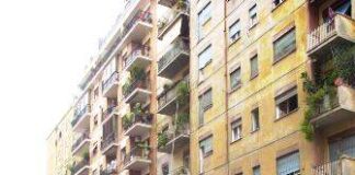 Tre minorenni si arrampicano su un’impalcatura: intervengono Vvff e Carabinieri