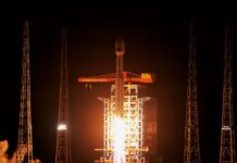 Cina, da Hainan lanciato un gruppo di satelliti Internet in orbita bassa