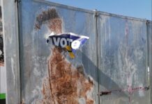 Idiozia “bipartisan” prima del referendum: vandalizzati manifesti a Quistello e Sermide