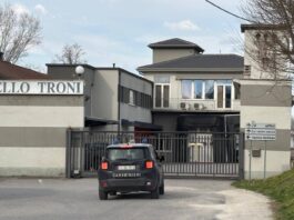 Il macello Troni: nessuno ha aggredito la troupe di Report. Intanto i carabinieri avrebbero identificato chi ha danneggiato la telecamera