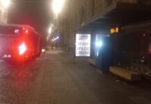 Rissa tra ragazzini ubriachi alla fermata dell’autobus, ne fa le spese un passante