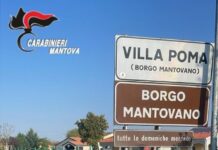 Ruba il bancomat a un cliente e fa tre prelievi: benzinaio denunciato