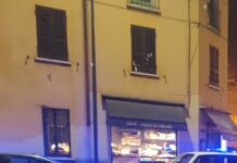 Va sotto casa della ex nonostante il divieto di avvicinarla: 38enne arrestato dalla Polizia locale