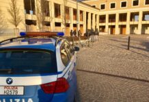 Controlli della Polizia in città: fuggi-fuggi dei “soliti” davanti all’Esselunga