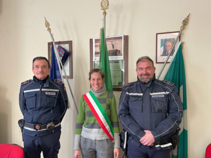 porto mn polizia locale e sindaco_3891837