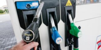 Caro gasolio, Cna: autotrasporto a rischio e Tir fermi nei piazzali