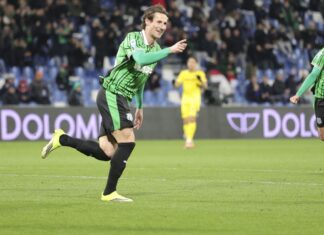 Il Sassuolo vince in rimonta, Cagliari battuto 2-1