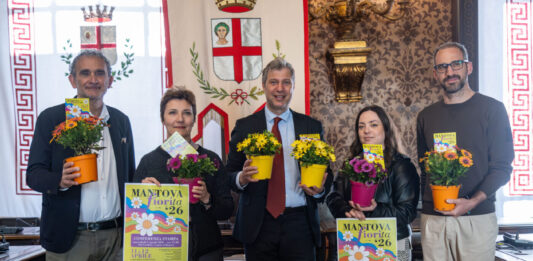 Mantova Fiorita 2026, la città si prepara a due giorni di colori e creatività nel cuore storico