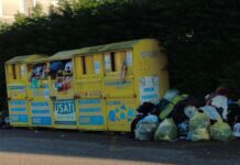 Troppi furbetti anche ai bidoni gialli davanti alla discarica di Porto: la protesta di Voi