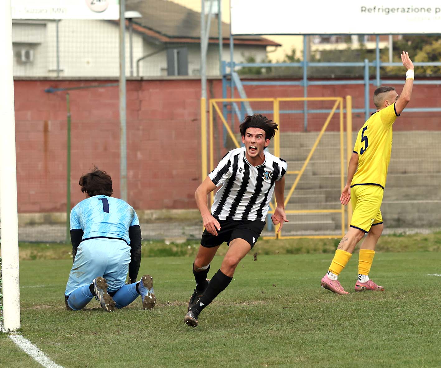 Calcio Prima Categoria – Tinelli: “Suzzara, blindiamo il secondo posto e giochiamoci tutto ai play off”