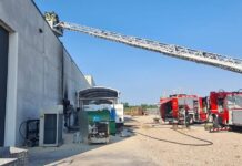 Principio d’incendio di pannelli fotovoltaici sul tetto di un’azienda di Ceresara