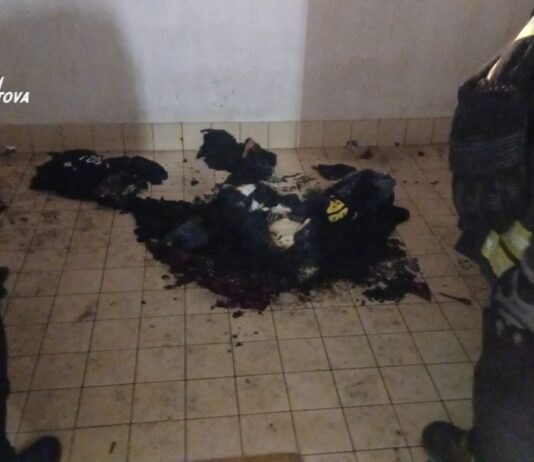 Goito, dopo la lite la donna dà fuoco ai vestiti del compagno sul balcone