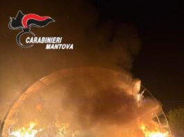 Fienile a fuoco a Gonzaga, indagini in corso