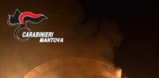 Fienile a fuoco a Gonzaga, indagini in corso