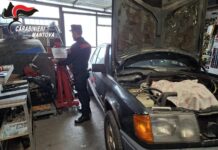 Mandava avanti un’officina del tutto abusiva: denunciato un meccanico di 64 anni