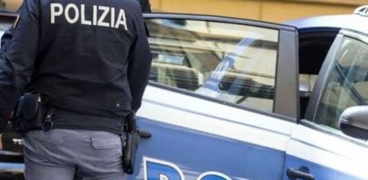 Accoltellato in strada, era stata la fidanzata: denunciata