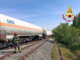 Quattro cisterne da svuotare, possibile blocco dell’A22. La decisione slitta a domani