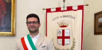 Primo giorno in via Roma da sindaco per Andrea Murari