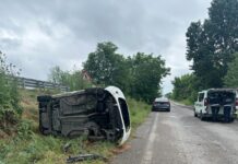 Mantova, auto si ribalta all’immissione della Tangenziale Nord: ferita una 21enne