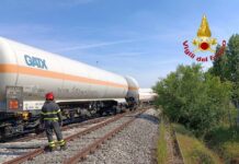 Cisterne deragliate a Valdaro: vertice in Prefettura per il travaso del propilene. Il piano d’intervento potrebbe coinvolgere anche l’A22