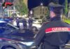 Ubriaco pretende di entrare nel bar e colpisce un Carabiniere: arrestato