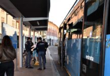 ontrolli straordinari a Mantova: polizia nei luoghi della movida, scattano le espulsion