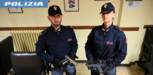 Follia davanti al Fermi: 20enne minaccia uno studente prima con il crick e poi con una pistola a salve modificata