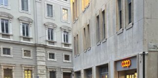 Ruba alla Coop di piazza Martiri e affronta la sicurezza: 33enne denunciato dalla Polizia Locale