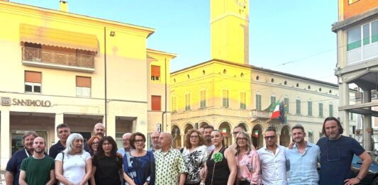 Viadana va al ballottaggio: sfida Azzi-Cavatorta, il centrosinistra può diventare decisivo