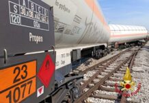 Mantova, deragliano tre ferrocisterne con gas propilene: paura vicino alla A22
