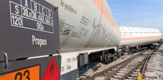 Mantova, deragliano tre ferrocisterne con gas propilene: paura vicino alla A22