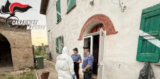 Colpo di pistola in casa: uomo trovato senza vita a Borgo Virgilio