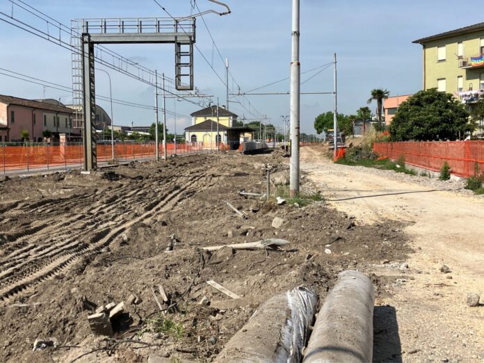 bozzolo stazione senza binari_3991053